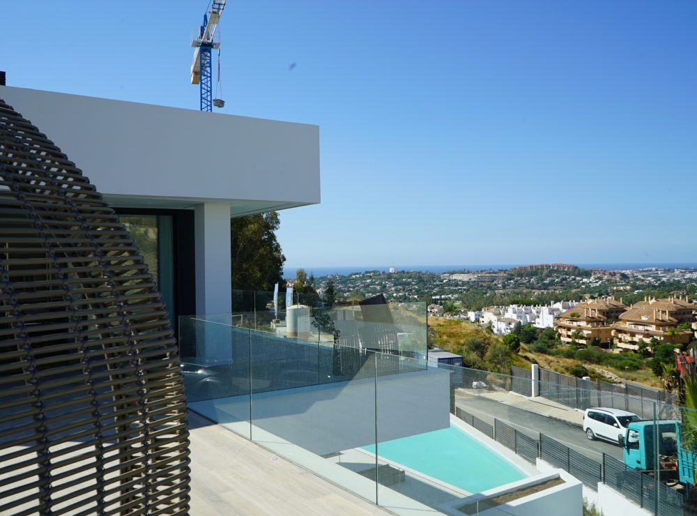 Amapura villa nueva andalucia villa for sale