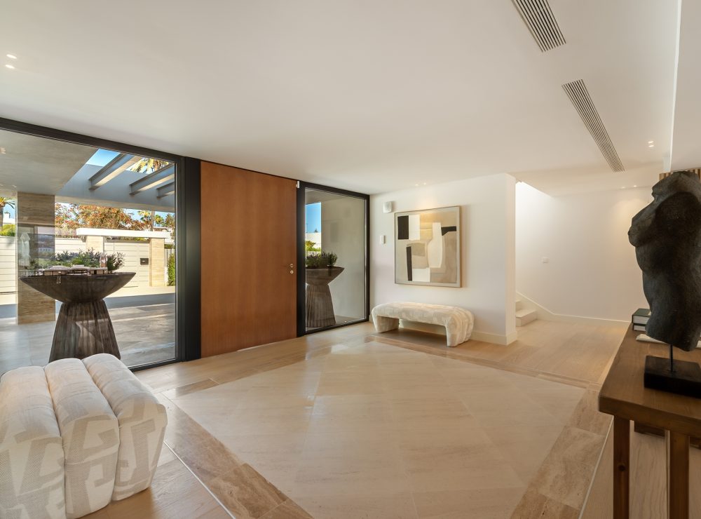 Villa Azteca Aloha Nueva Andalucia Marbella