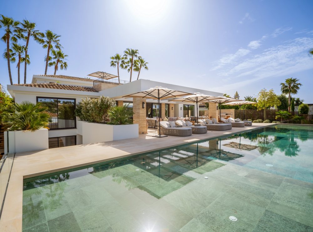 Villa Azteca Aloha Nueva Andalucia Marbella