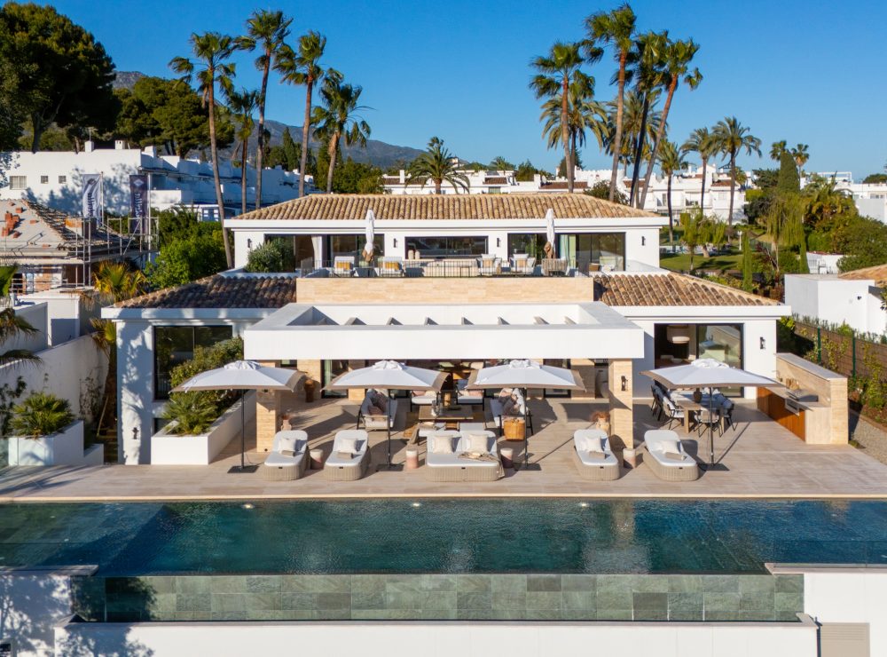 Villa Azteca Aloha Nueva Andalucia Marbella