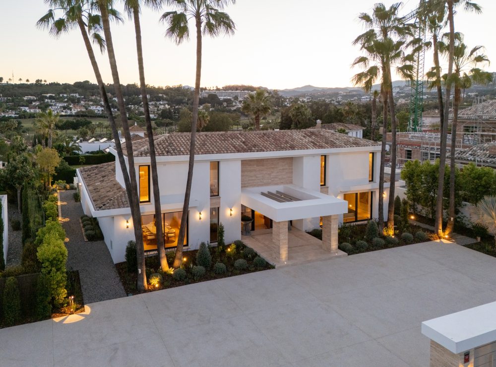 Villa Azteca Aloha Nueva Andalucia Marbella