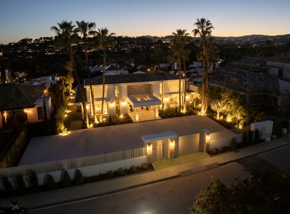 Villa Azteca Aloha Nueva Andalucia Marbella