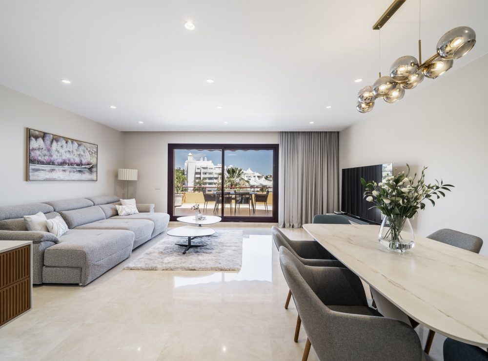 Apartment Riviera Andaluza 54 beachside Estepona Marbella