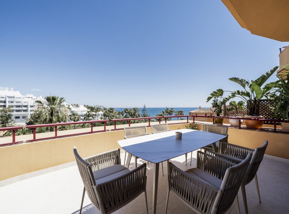 Apartment Riviera Andaluza 54 beachside Estepona Marbella