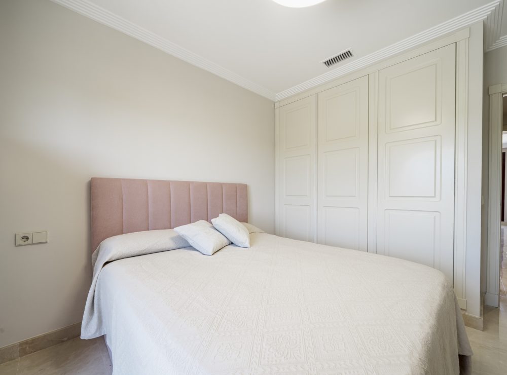 Apartment Riviera Andaluza 54 beachside Estepona Marbella