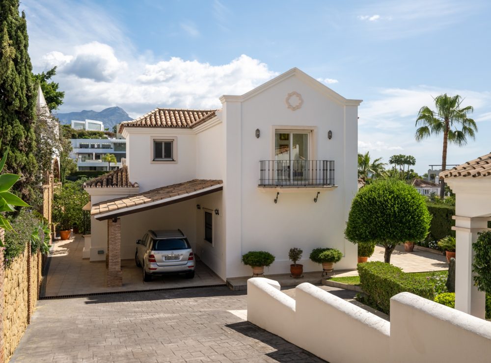 Villa Casa Barella El Herrojo Benahavis Marbella