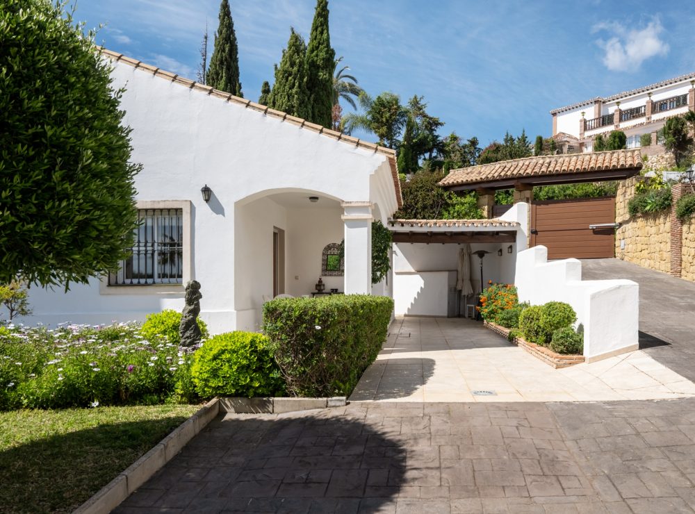 Villa Casa Barella El Herrojo Benahavis Marbella