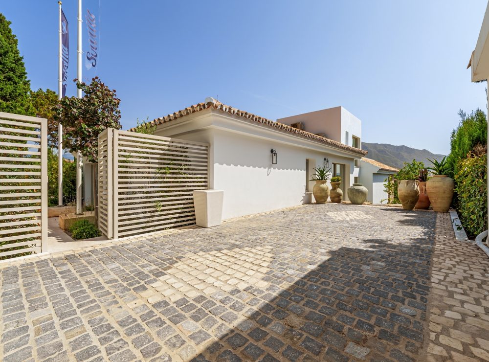 Villa Salina Nueva Andalucia Marbella