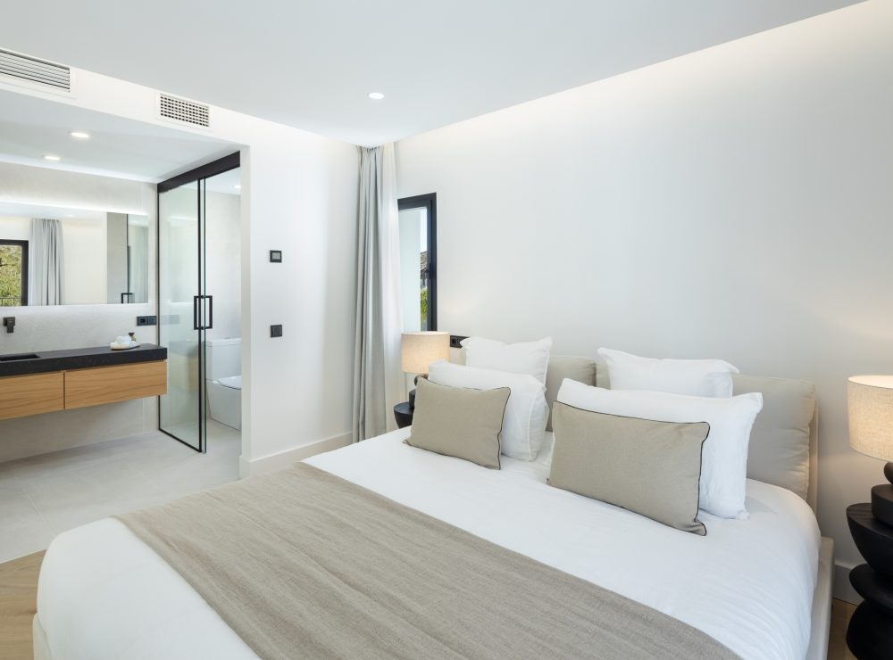 Villa Almira La Quinta Benahavis Marbella