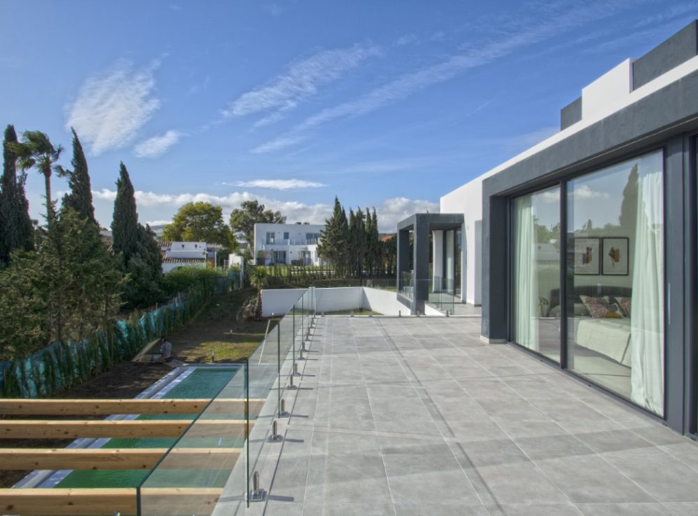 Valle romano green estepona villa for sale