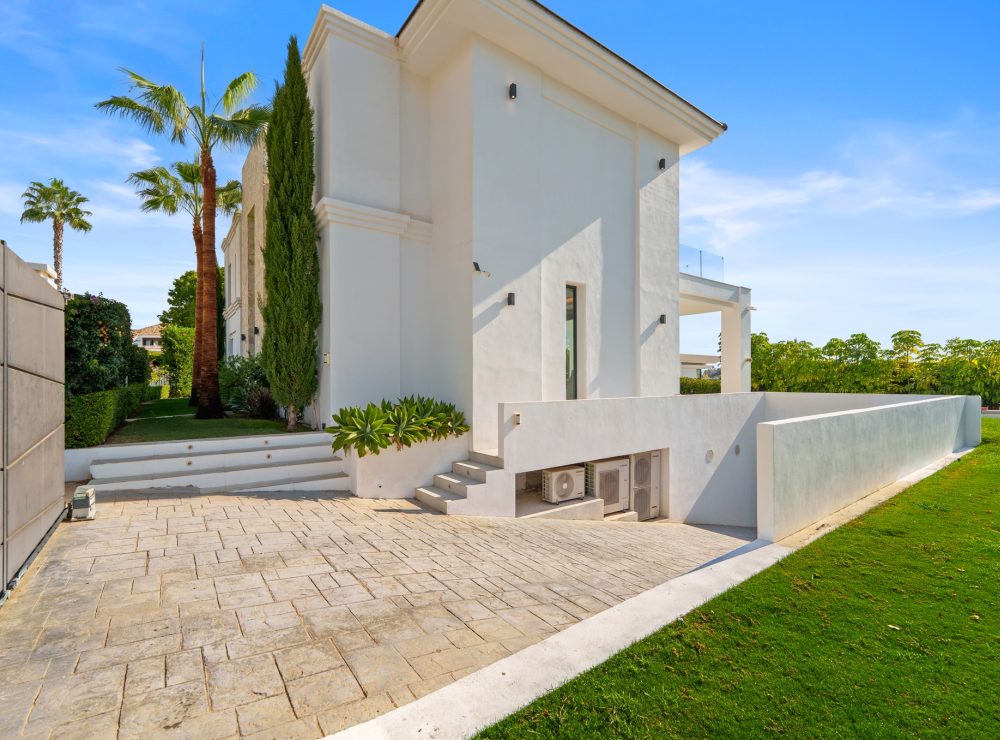Villa Nova La Quinta Benahavis Marbella
