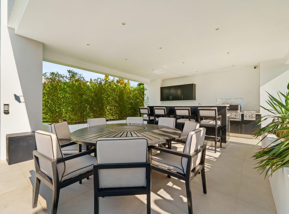 Villa Nova La Quinta Benahavis Marbella