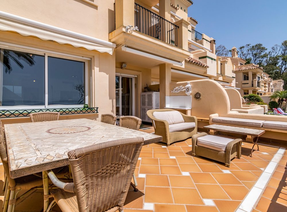 Townhouse frontline beach Estepona Marbella