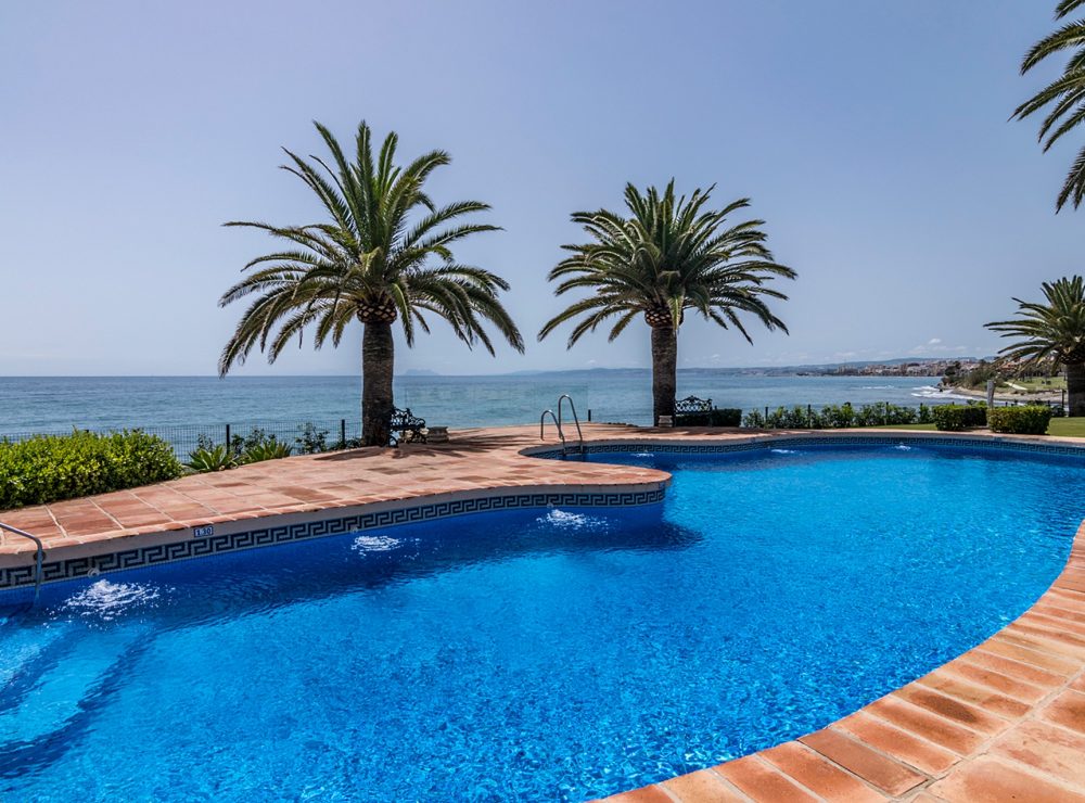 Townhouse frontline beach Estepona Marbella