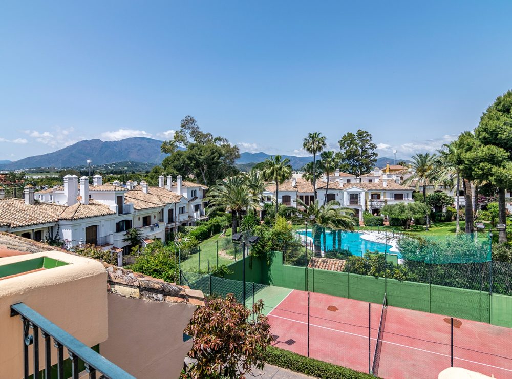 Townhouse frontline beach Estepona Marbella