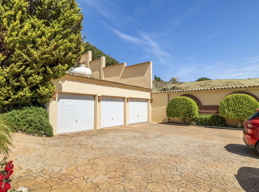 Villa El Paraiso Alto Benahavis Marbella