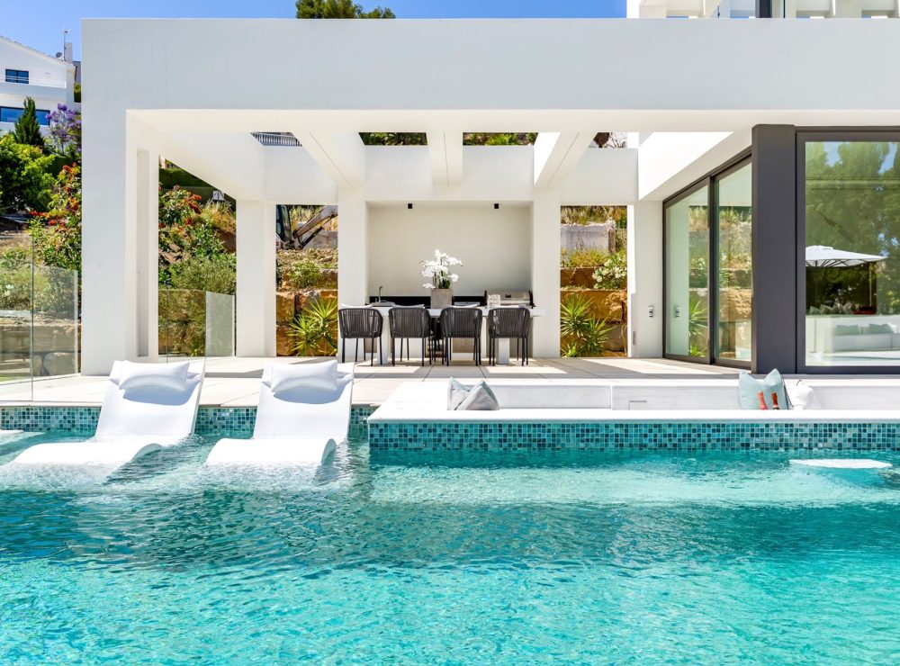 Villa sea views El Paraiso Alto Benahavis Marbella