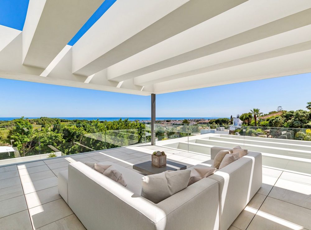 Villa sea views El Paraiso Alto Benahavis Marbella