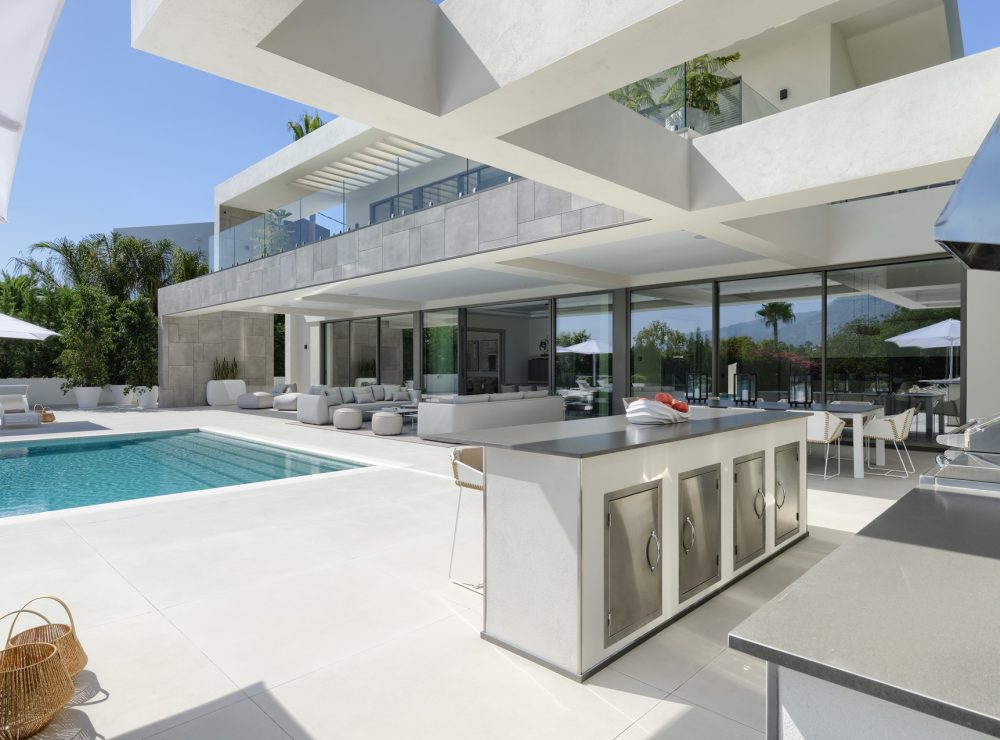 La villa nueva andalucia marbella