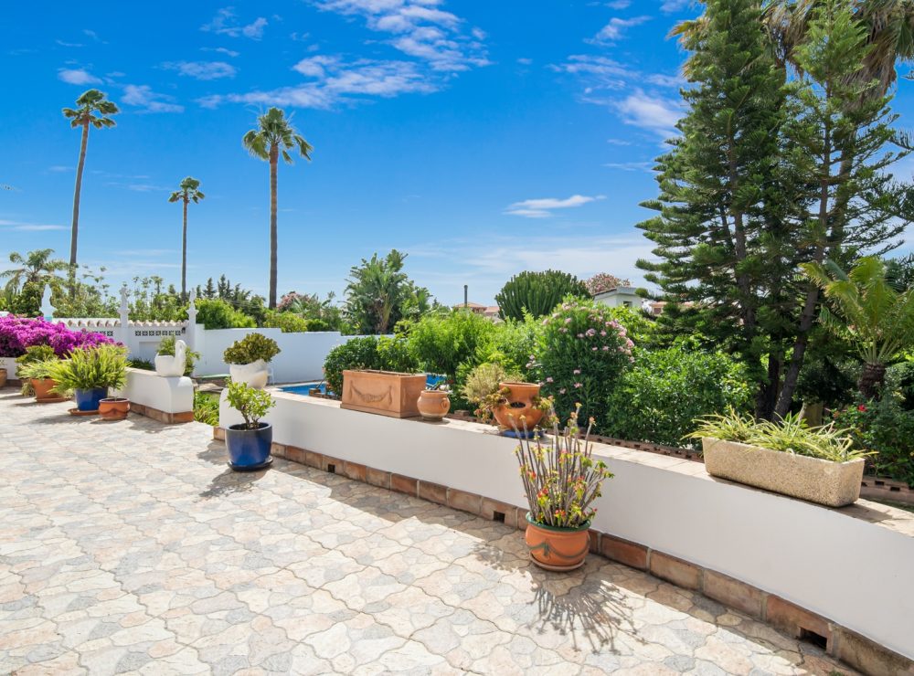 Villa Urb. Don Pedro west of Estepona Marbella