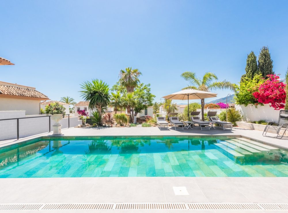 Villa Flora Rio Real Marbella East