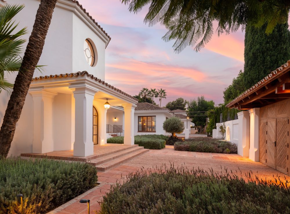 Boutique style villa beachside Los Verdiales Marbella Golden Mile