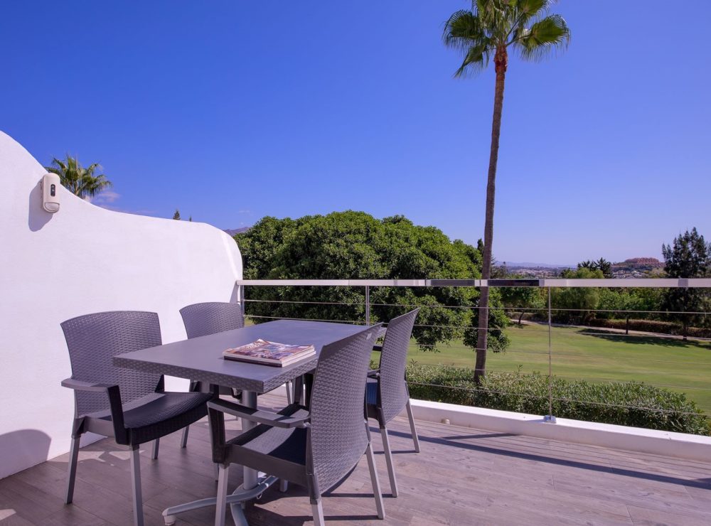 Townhouse La Quinta Benahavis Marbella sea views