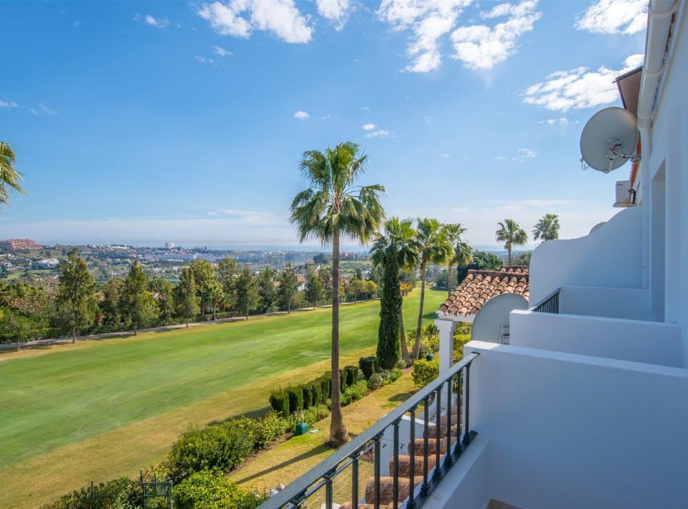 Townhouse La Quinta Benahavis Marbella sea views