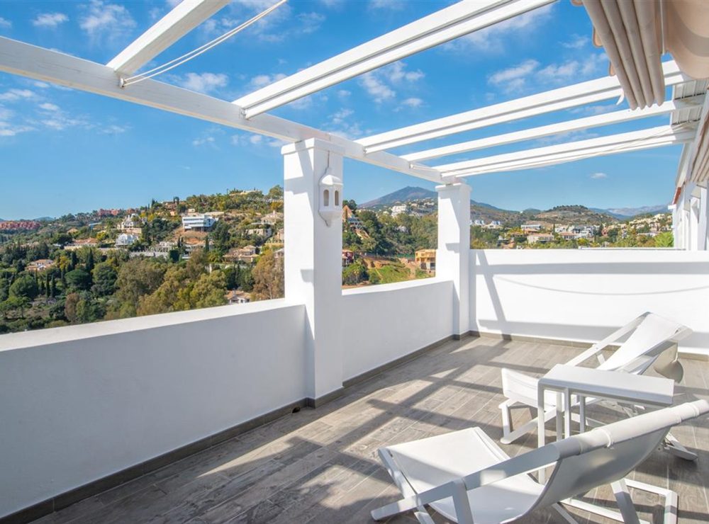 Townhouse La Quinta Benahavis Marbella sea views