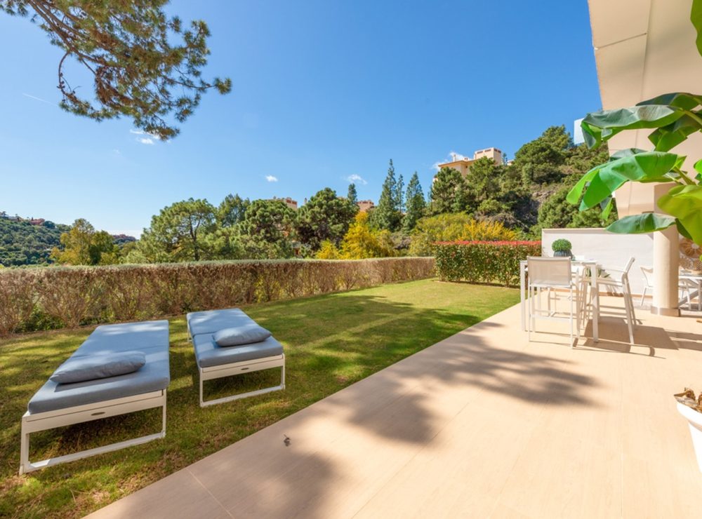 Apartment garden panoramic views Botanic Benahavis Marbella