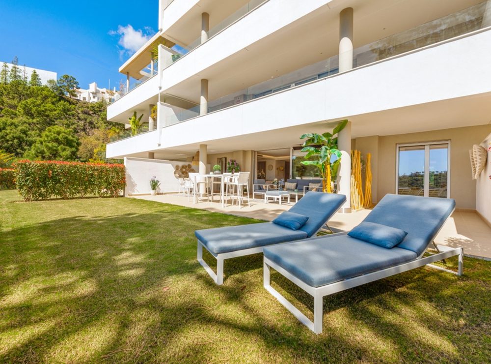 Apartment garden panoramic views Botanic Benahavis Marbella