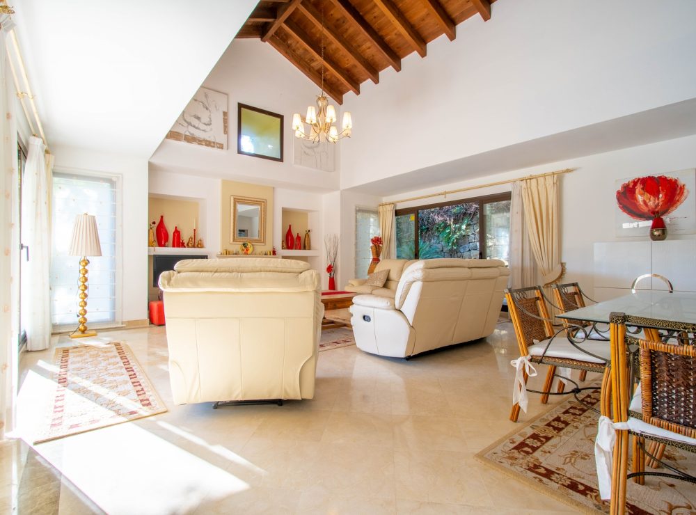 Villa Los Arqueros Golf Benahavis Marbella