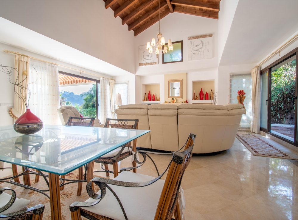 Villa Los Arqueros Golf Benahavis Marbella