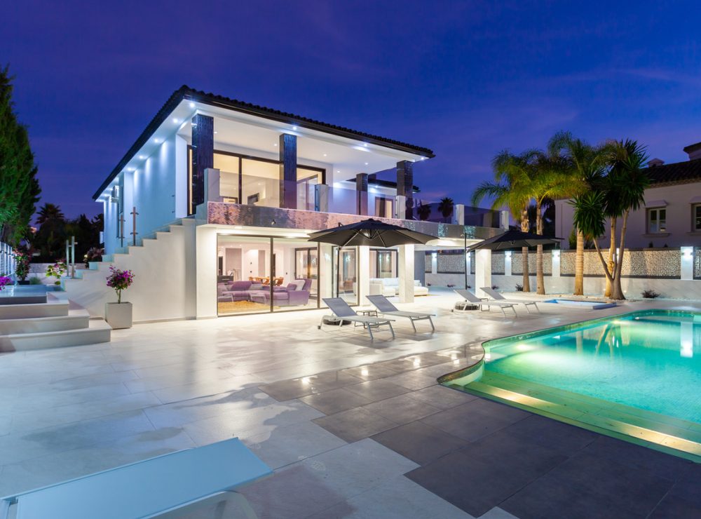 WEB 4 avond villa west zijkant small NEW
