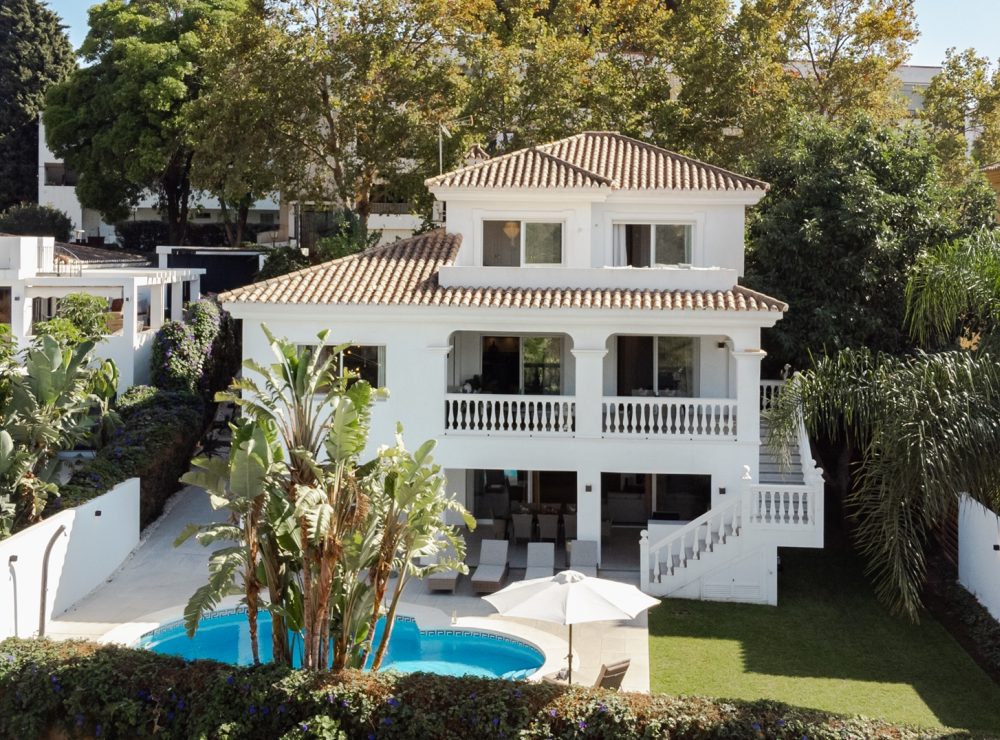 Villa Alva Nueva Andalucia Marbella