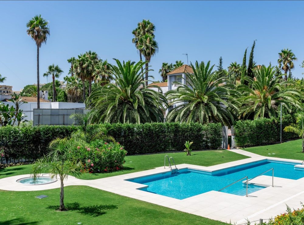 Townhouse Nueva Andalucia Marbella