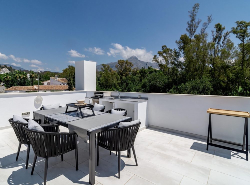 Townhouse Nueva Andalucia Marbella