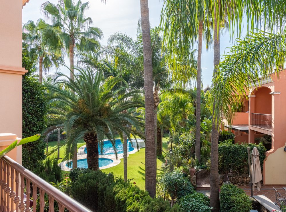 Jardines townhouse Marbella Golden Mile