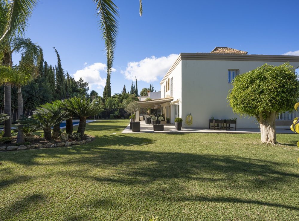 Casa Carla villa Nueva Andalucia Marbella