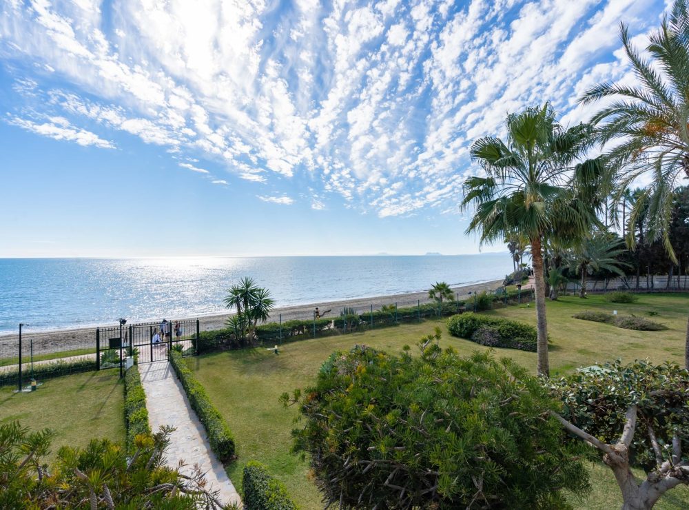 Hacienda Beach apartment New Golden Mile Estepona