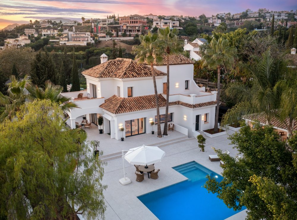 Villa sea views El Paraiso Alto Benahavis Marbella