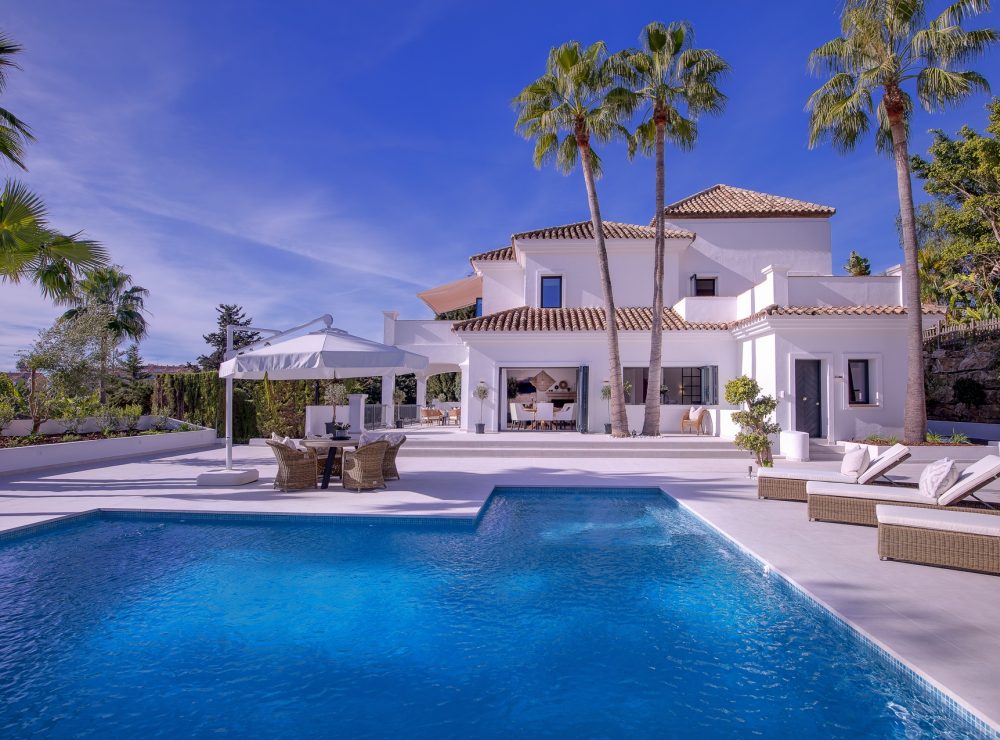 Villa sea views El Paraiso Alto Benahavis Marbella