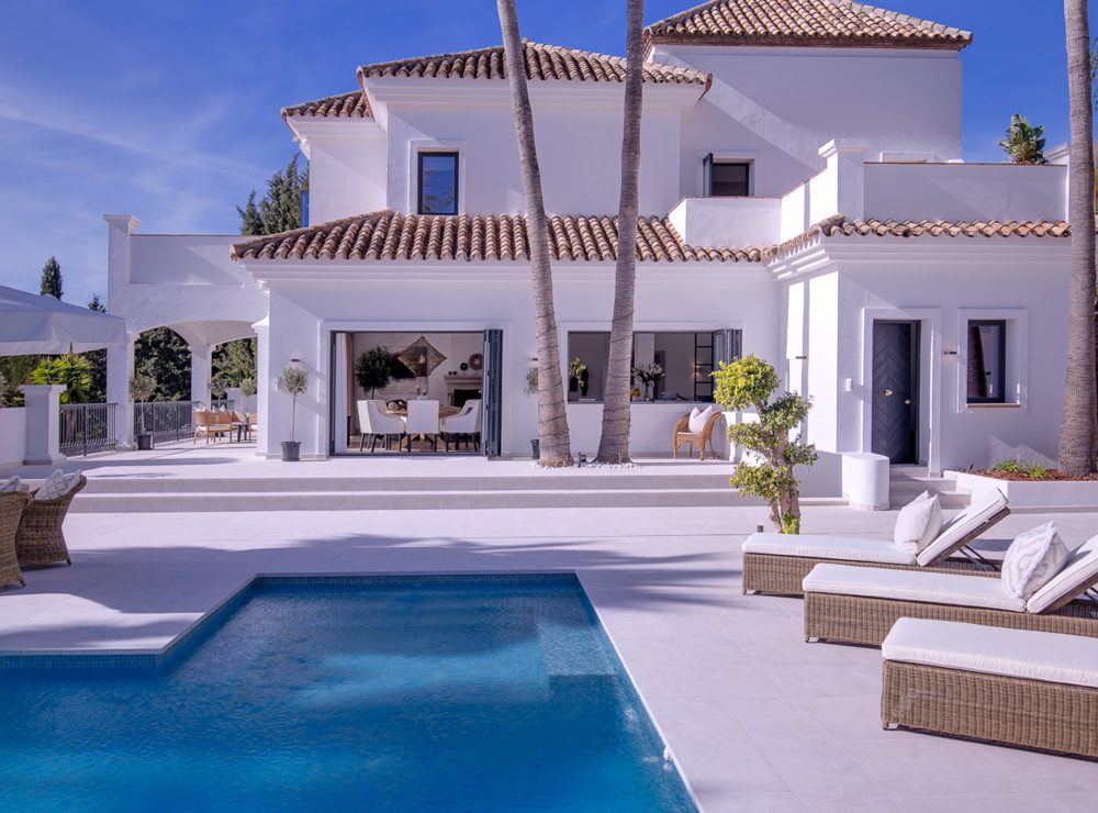 Villa sea views El Paraiso Alto Benahavis Marbella