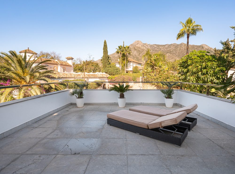 Villa Nagueles Marbella Golden Mile