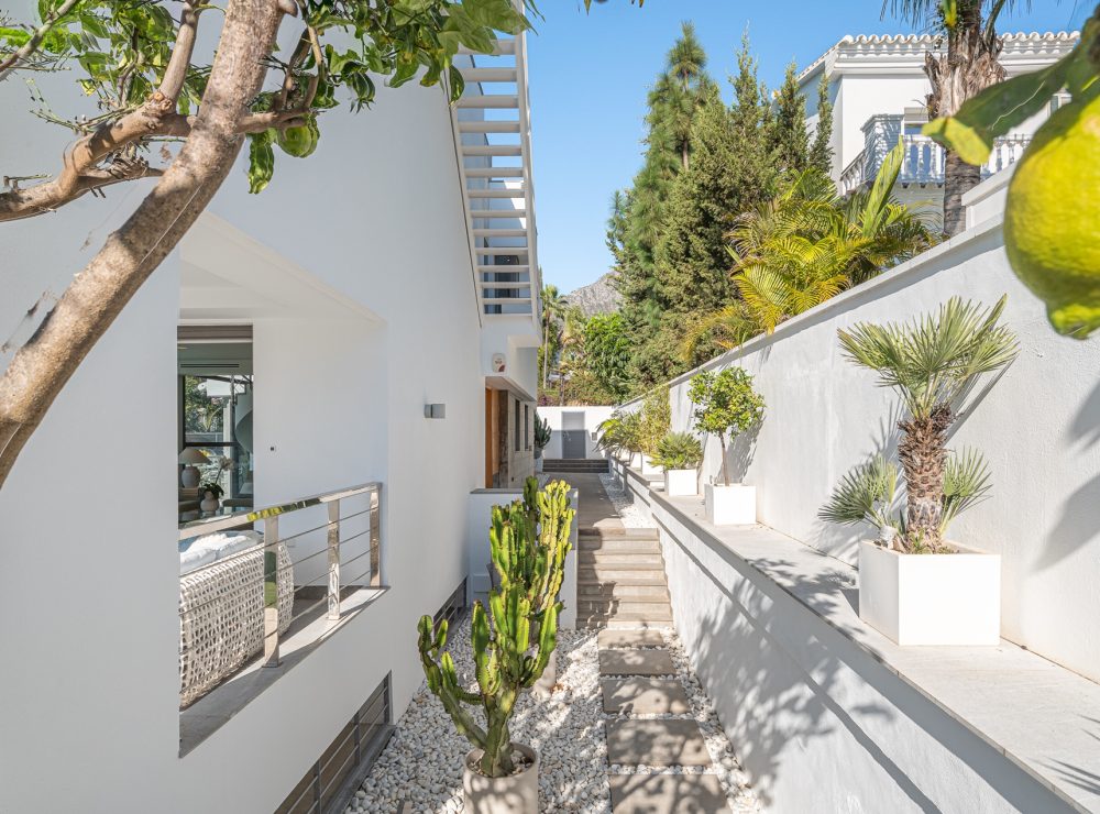 Villa Nagueles Marbella Golden Mile