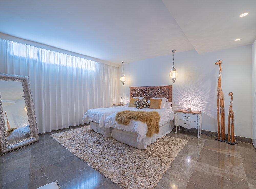 Villa Nagueles Marbella Golden Mile