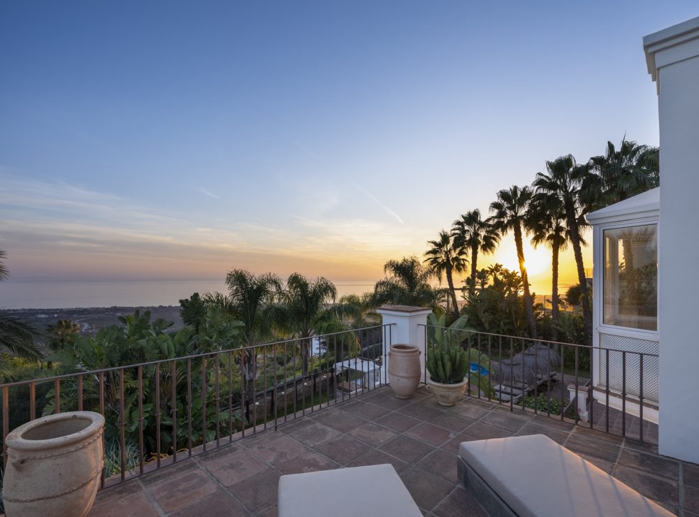 Villa Altos de los Monteros Marbella East seaview