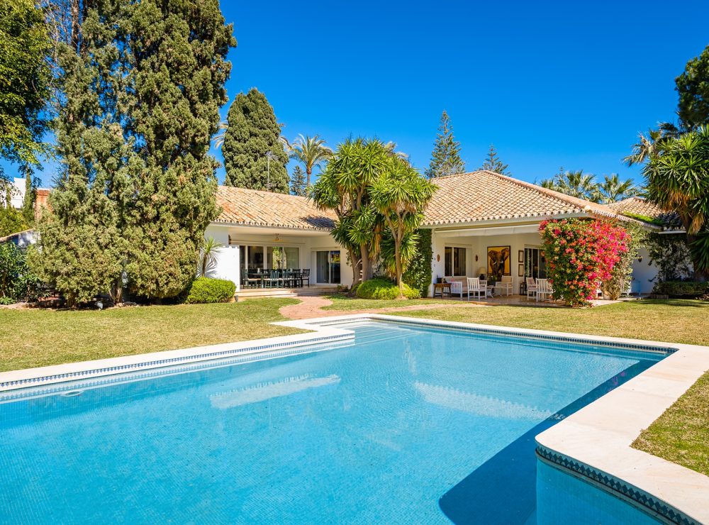 Villa beachside Guadalmina Baja San Pedro de Alcantara Marbella