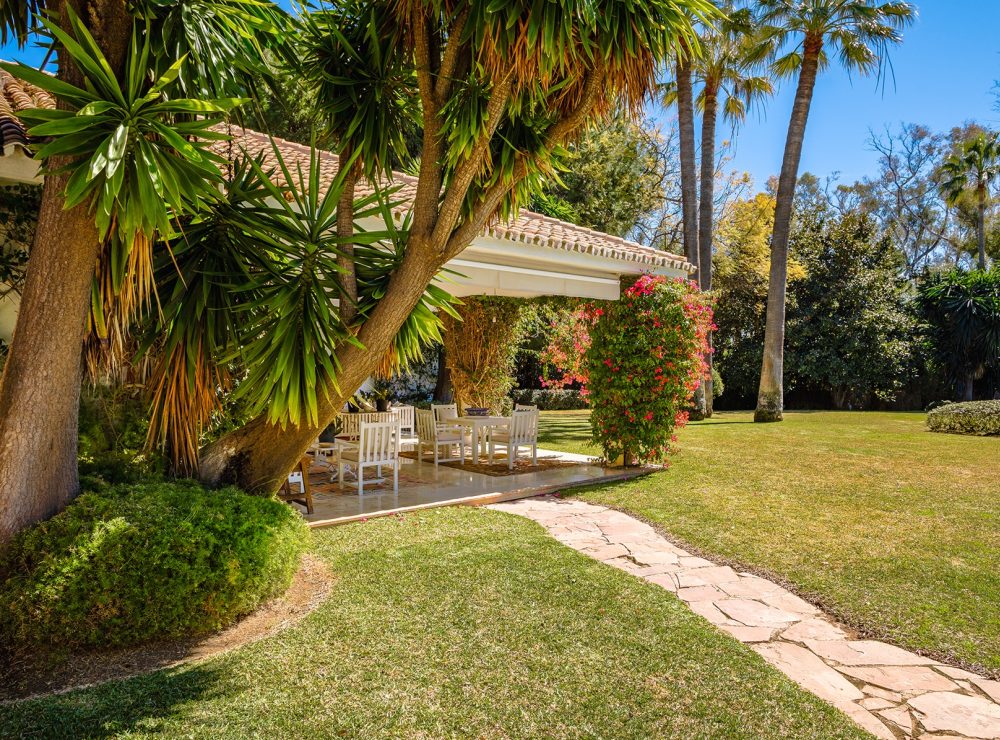 Villa beachside Guadalmina Baja San Pedro de Alcantara Marbella