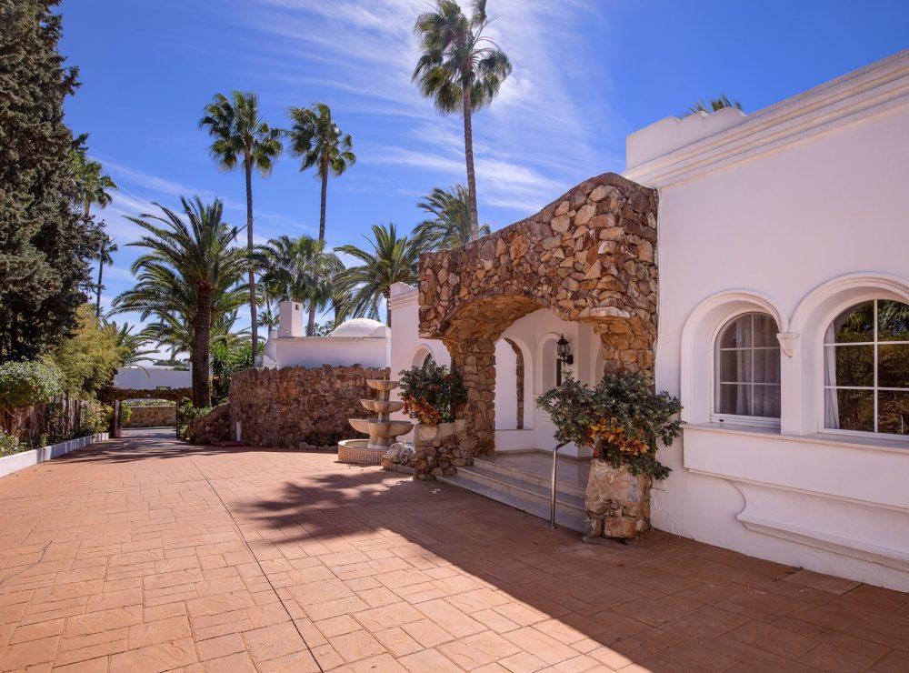 Villa Oasis New Golden Mile Estepona Marbella El Paraiso